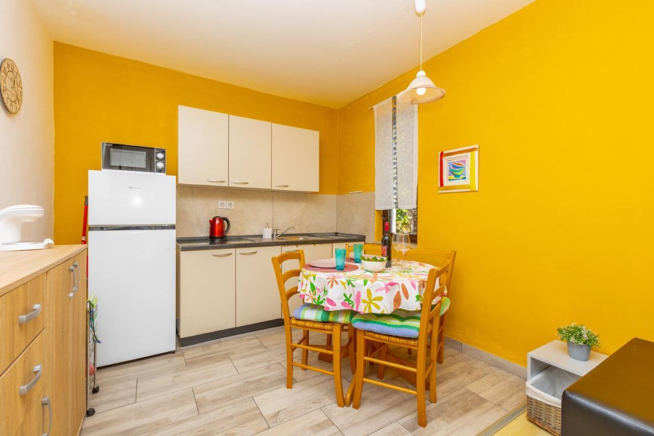 Apartman Kovac Malinska Exterior foto