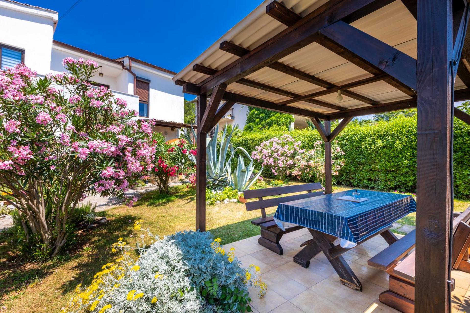 Apartman Kovac Malinska Exterior foto